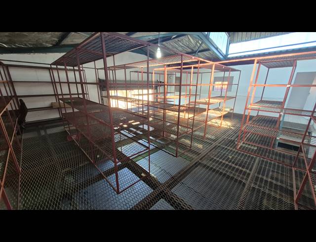 200M² FACTORY FOR SALE IN MOREHILL